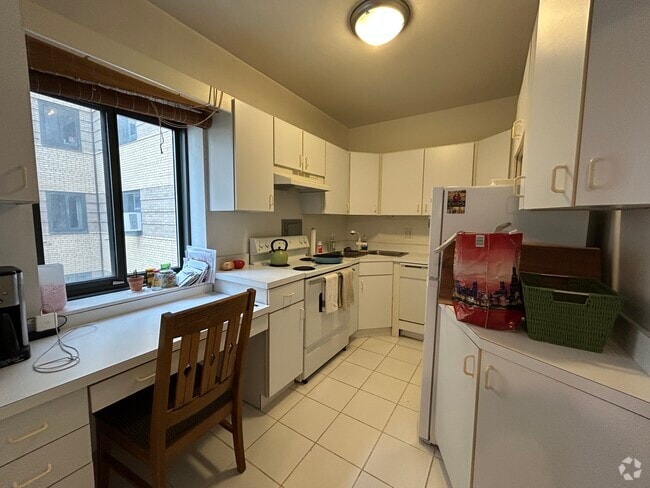Building Photo - 5056 N Marine Dr Rental