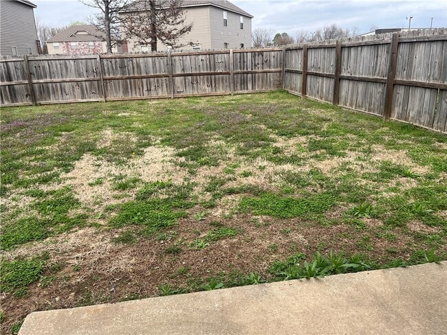 Photo - 903 W Post Rd