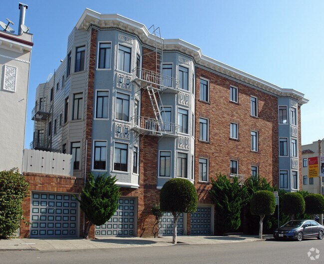 Photo - 2500 Chestnut St