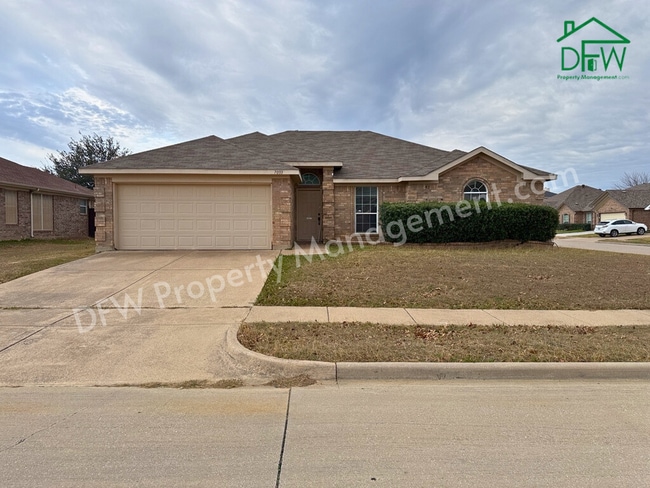 Building Photo - Spacious 3-Bedroom Corner Lot Home with Large Backyard in Arlington, TX