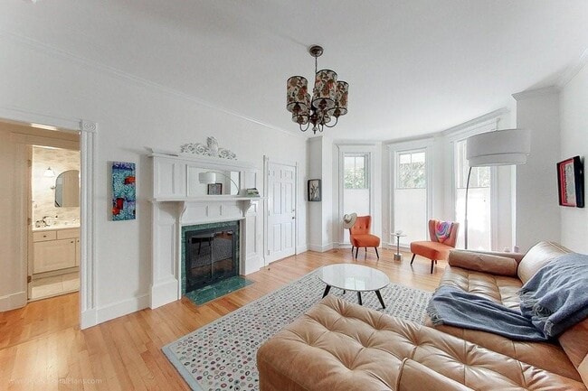 34 Catherine St Unit A