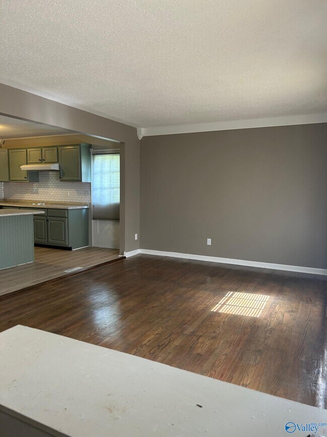 Photo - 6020 Rickwood Dr NW