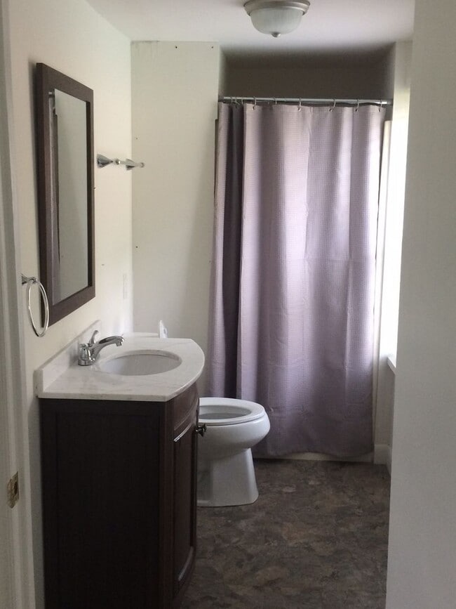 Photo - Perfect Little One Bedroom House - Walk to Downtown JC and ETSU!