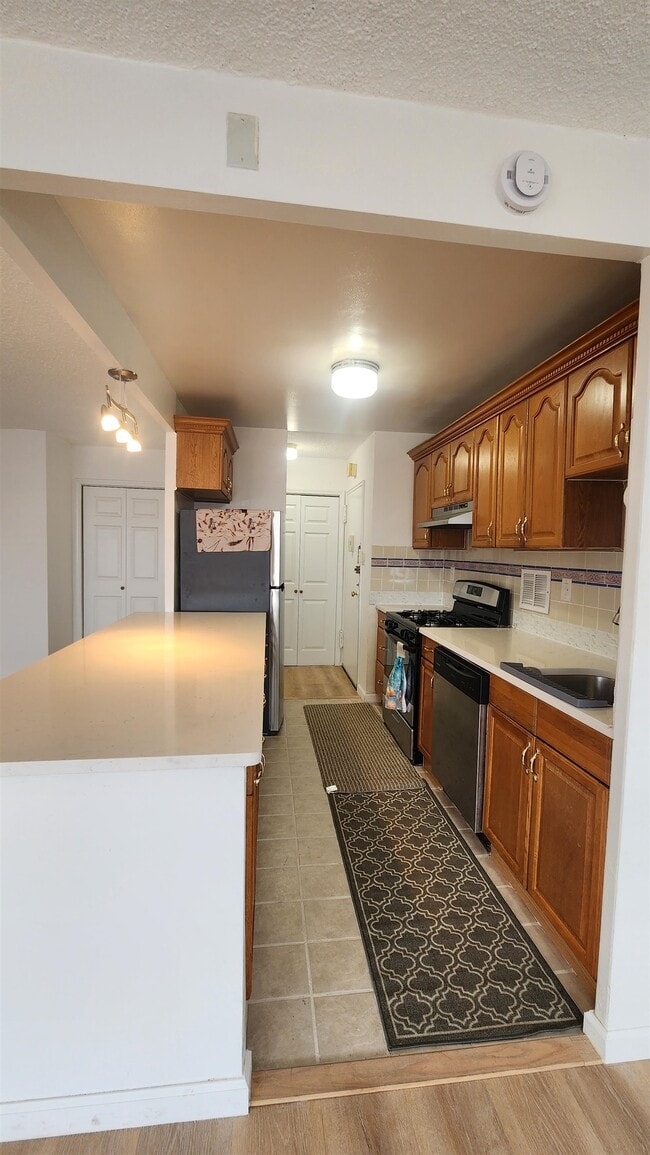 Photo - 280 Marin Blvd