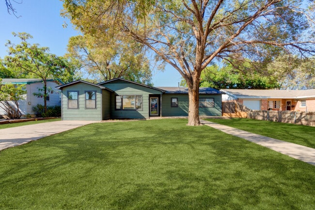 Photo - 4008 26th St