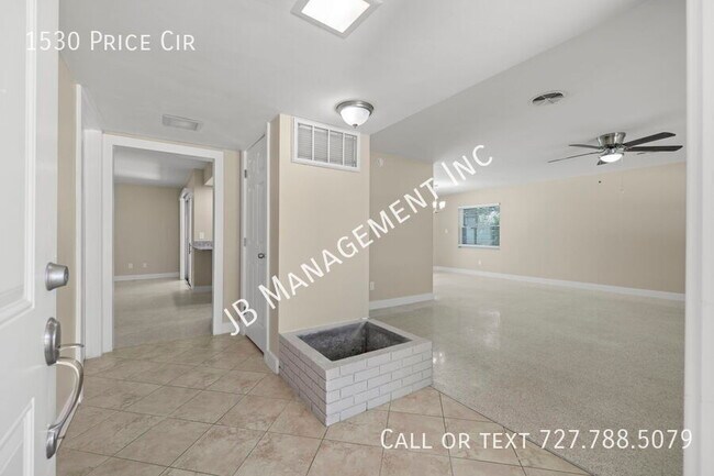 Photo - 1530 Price Cir