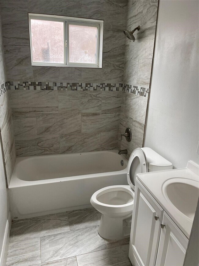 Photo - 12659 Chiswick Rd