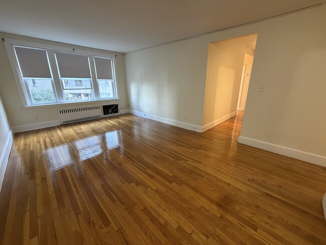 Photo - 306 Tappan St