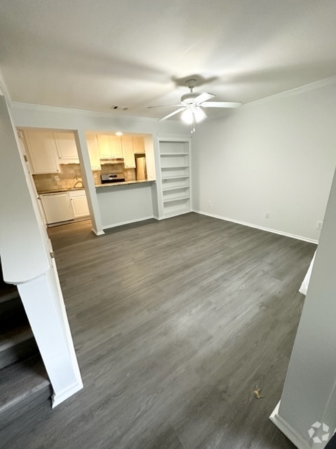 Building Photo - 6800 Glenridge Dr Rental