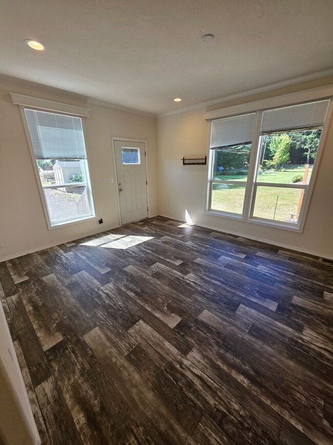 Photo - 3 bedroom near the Mckenzie River