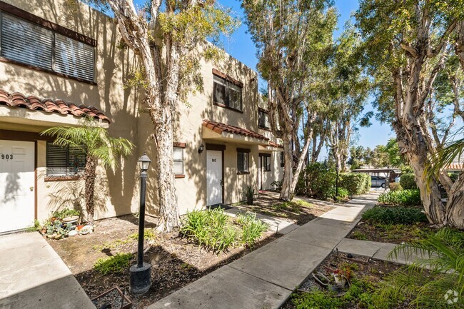 Building Photo - 2 Bedroom 1.5 Bath Townhome with pvt pati... Unit 7012 Casa Lane #14