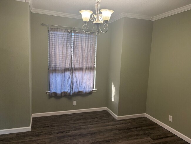 Photo - Remodeled 3/2/2 with Lots of Square Footage!