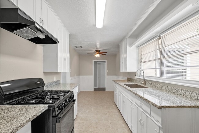 Photo - 3206 Washington St