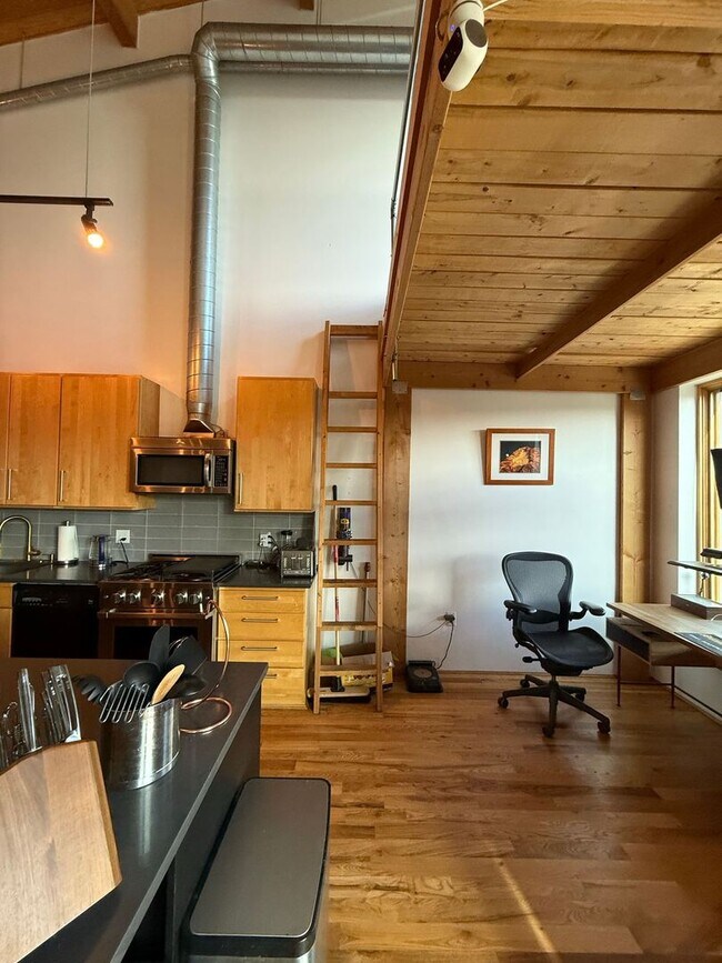 Photo - Full Service Executive Fully Furnished All Inclusive Architectural Penthouse Loft Downtown Denver Unidad 4D
