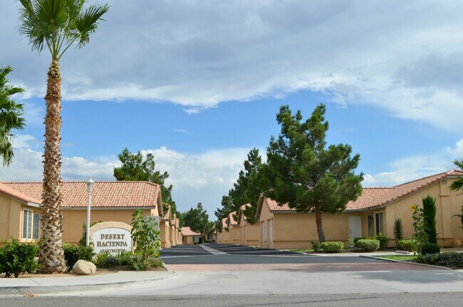 Photo - Desert Hacienda Apartments