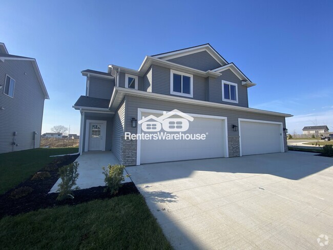 Building Photo - 7000 Lake Hill Dr Rental