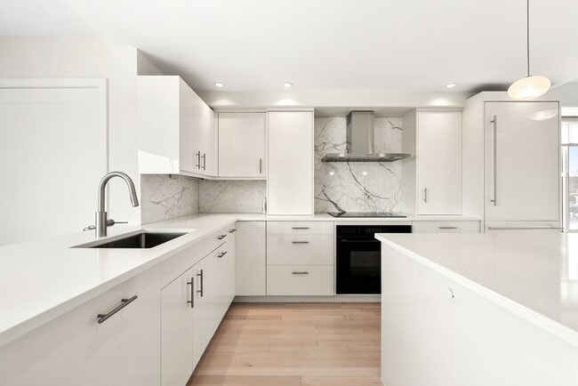 Photo - 280 Harvard St Unidad 5D