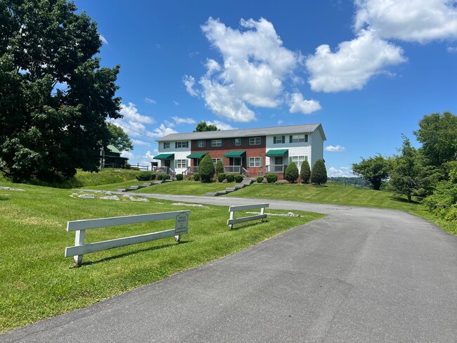 Photo - AVAILABLE January 2026! Secluded 2 bedroom... Unit 3