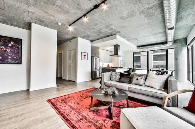 Photo - 397 E Ohio St