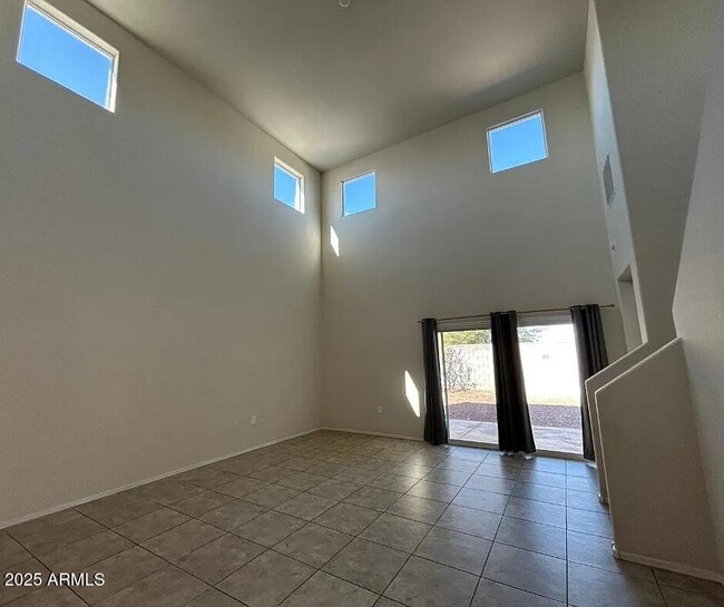 Photo - 18906 W Woodlands Ave