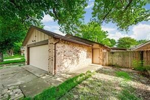 Building Photo - 5406 Kingfisher Rd Rental