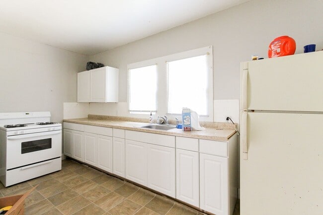 Photo - PRELEASING for AUGUST! Close to Campus: On... Unit 1507