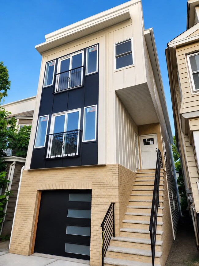 Building Photo - 31 N 5th St Unit #1