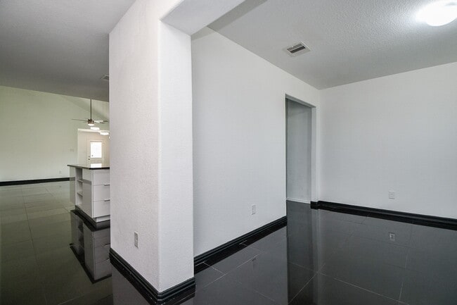 Photo - 2015 Treasure Mountain Dr