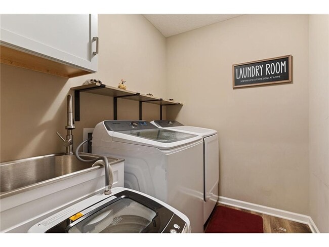 Photo - 7625 Palmgren Ave NE
