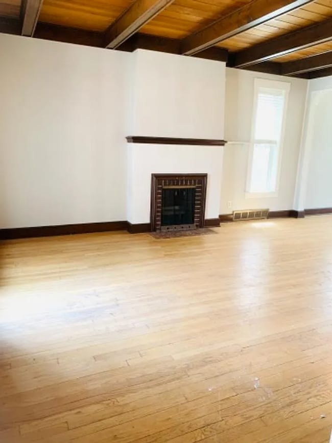 Photo - 410 S 40th St