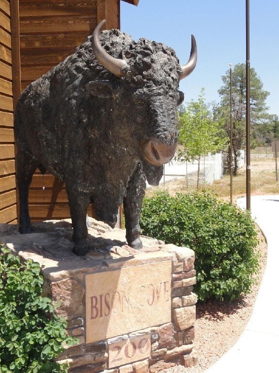 Building Photo - Bison Cove B6 - 2 Bed / 2 Bath Available Unit B6