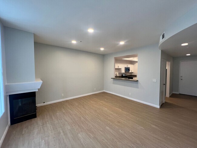 Photo - 16070 Sunset Blvd