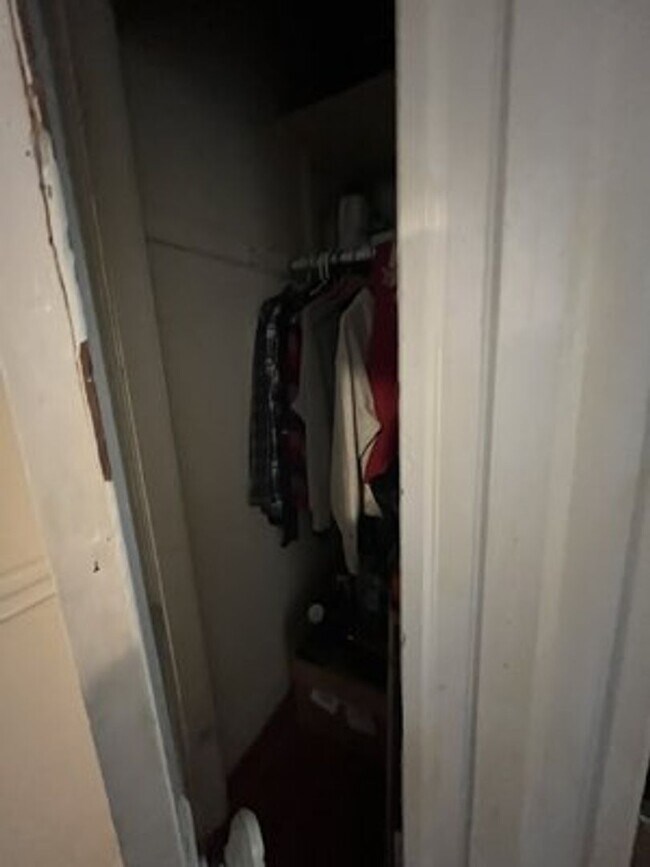 Photo - 221 Kelton St
