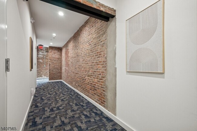 Photo - 70 Roseville Ave