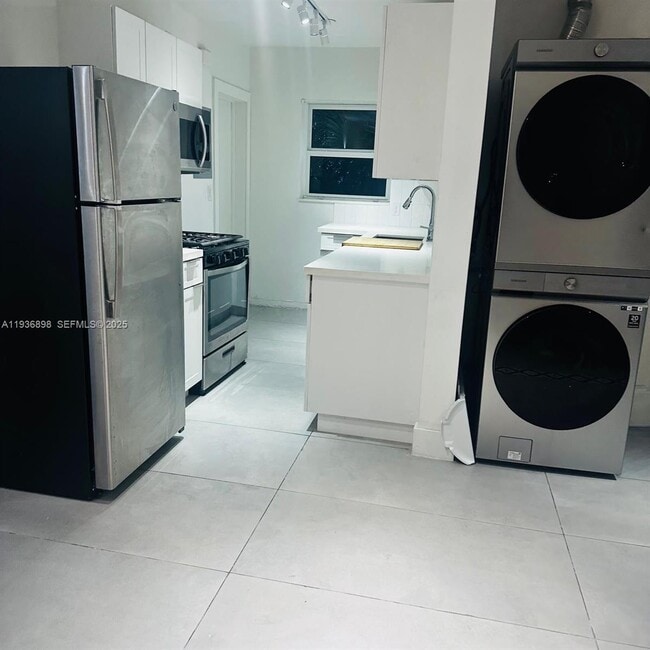 Photo - 10070 E Bay Harbor Dr Unit 70B