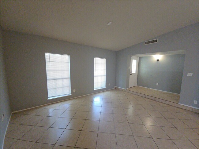 Photo - 3906 Postwood Dr