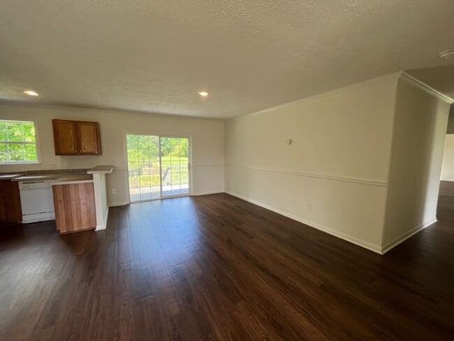 Photo - Renovated 4 Bedroom 2 Bath Home for Rent!