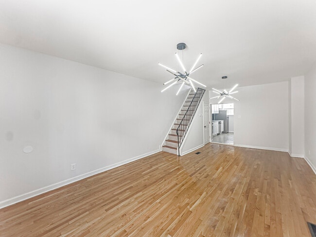 Building Photo - 1548 S Dover St Rental