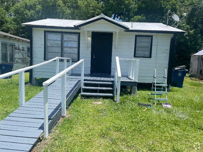 Building Photo - 712 Spann Ave Rental