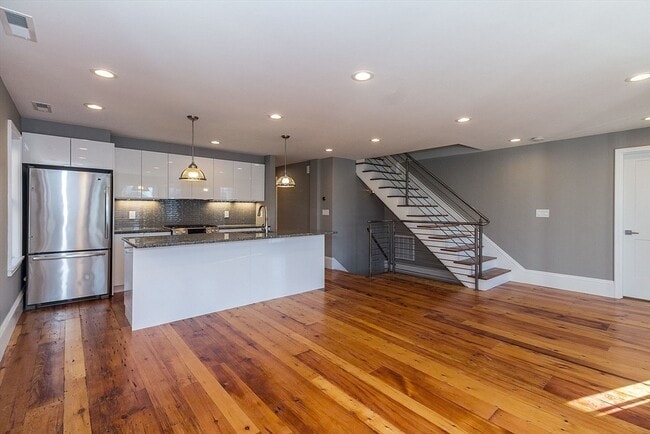 Photo - 150-152 Huron Ave Unidad 152