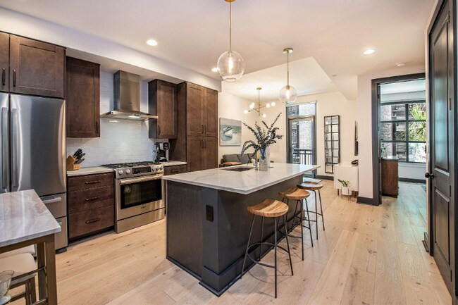 Photo - 5 Gadsdenboro St Unidad 213