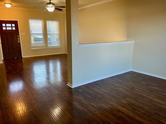Photo - *Fantastic Home in Great Stone Oak Location*