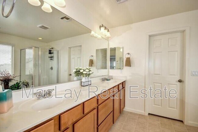 Photo - 3946 E Blue Spruce Ln