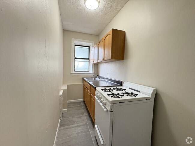 Building Photo - 30 Van Velsor Pl Rental