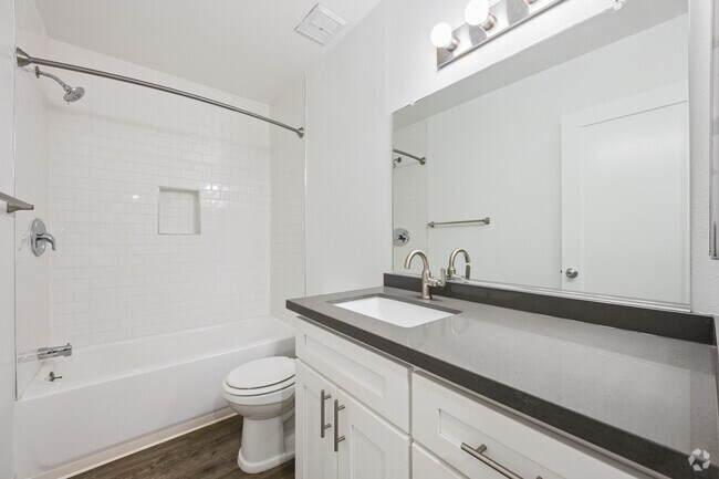1 habitación, 1 baño - 800 pies cuadrados - Baño