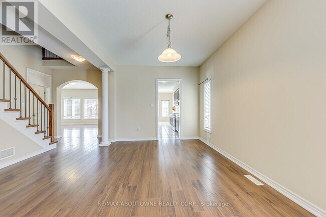 Photo - 816 Roulston St