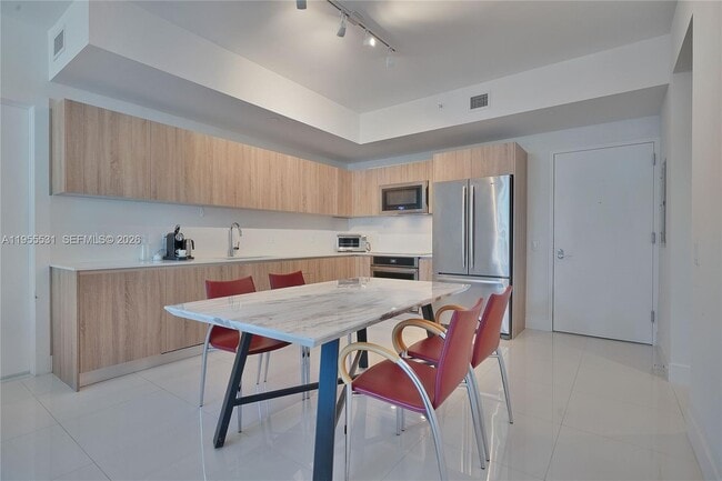 Photo - 2960 NE 207th St Unit 615