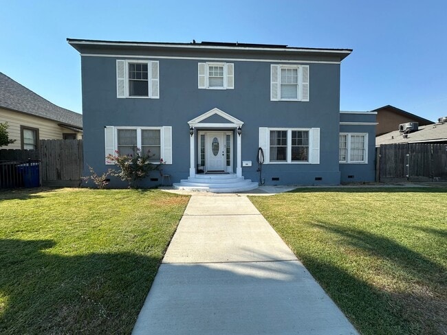 Building Photo - Beautiful 2 Story home coming soon!