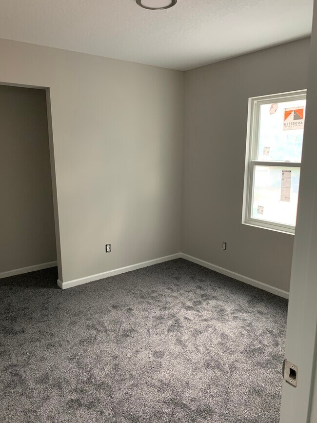 Photo - 2106 Fairmont St SE