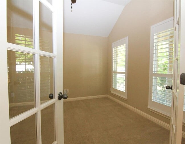 Photo - 3640 Rosalina Loop